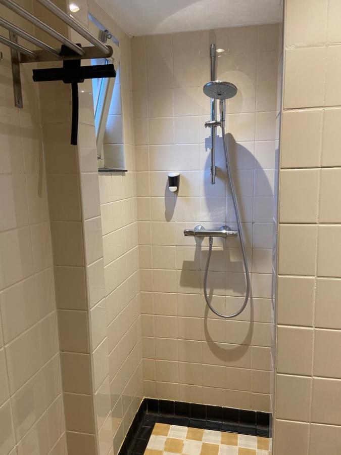 B&B De Lage Zwaluw Zwaluwe Eksteriør bilde